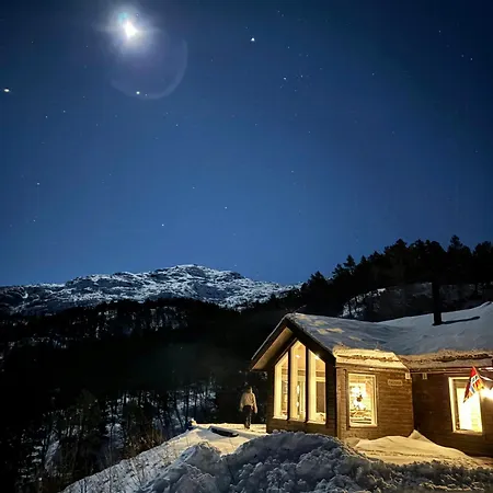 Modern Near Maldalsvatnet And Reinsnuten Sauda