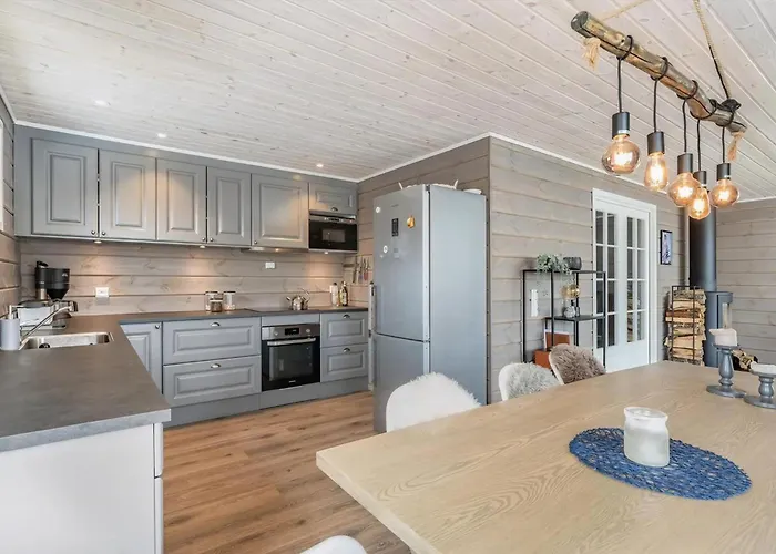 Modern Near Maldalsvatnet And Reinsnuten Sauda